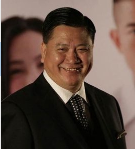 影帝萬梓良出席南昌、成都金意陶陶瓷簽售會