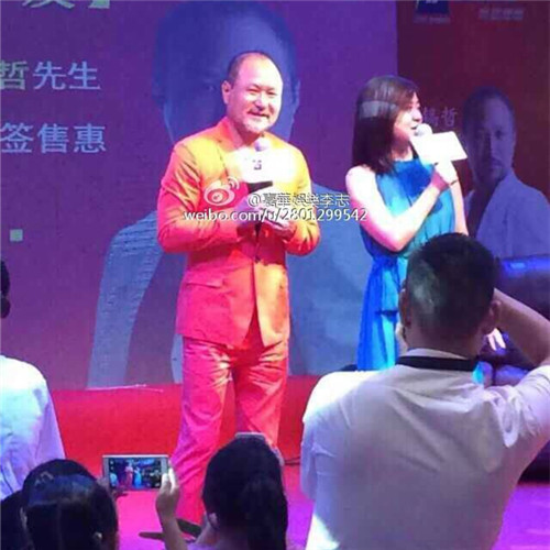 張鎬哲隨經紀人出席廈門、成都芝華仕簽售-經紀人 經紀公司出場費