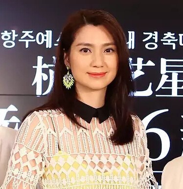 凍齡女神洪欣助陣杭州藝星院慶盛典暨2016新品發布