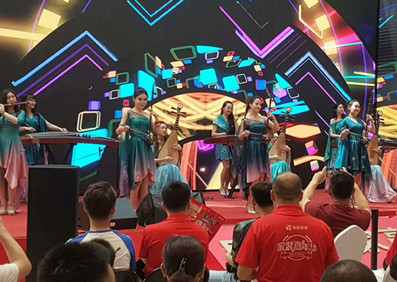 女子十二樂坊攜十二種樂器助陣居然之家盛大開業，奏響大美烏魯木齊！